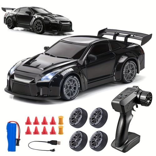 Originaler Lieferumfang des schwarzen RC Drift Cars im Massstab 1:24